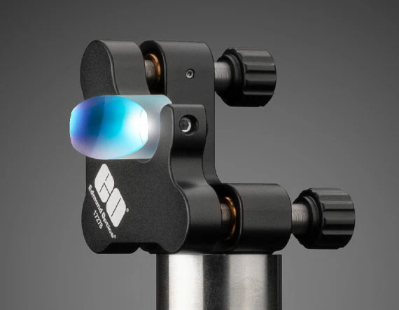 High Performance Fused Silica Off-Axis Parabolic (OAP) Mirrors 1 High Performance Fused Silica Off-Axis Parabolic (OAP) Mirrors