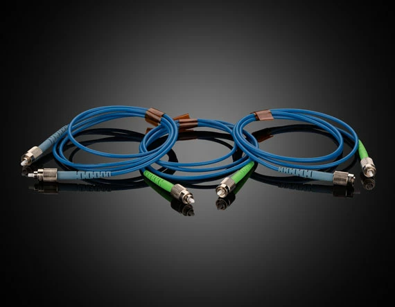 High Extinction Ratio Polarization Maintaining Fiber Optic Patchcords 1 High Extinction Ratio Polarization Maintaining Fiber Optic Patchcords